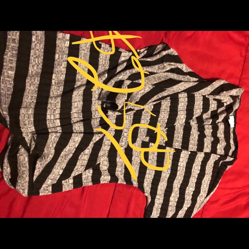 Lula Roe - Picture 2 of 2